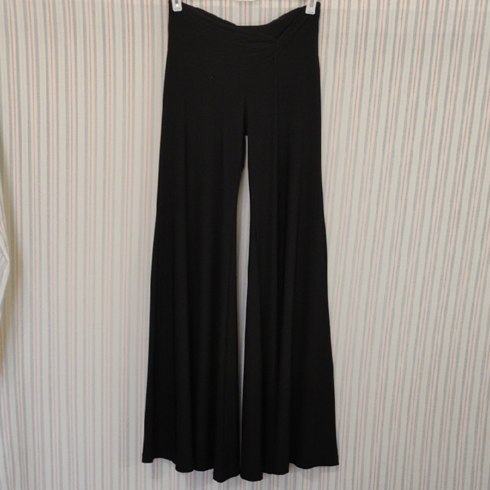 Elegant Black Wide-Leg Pants
